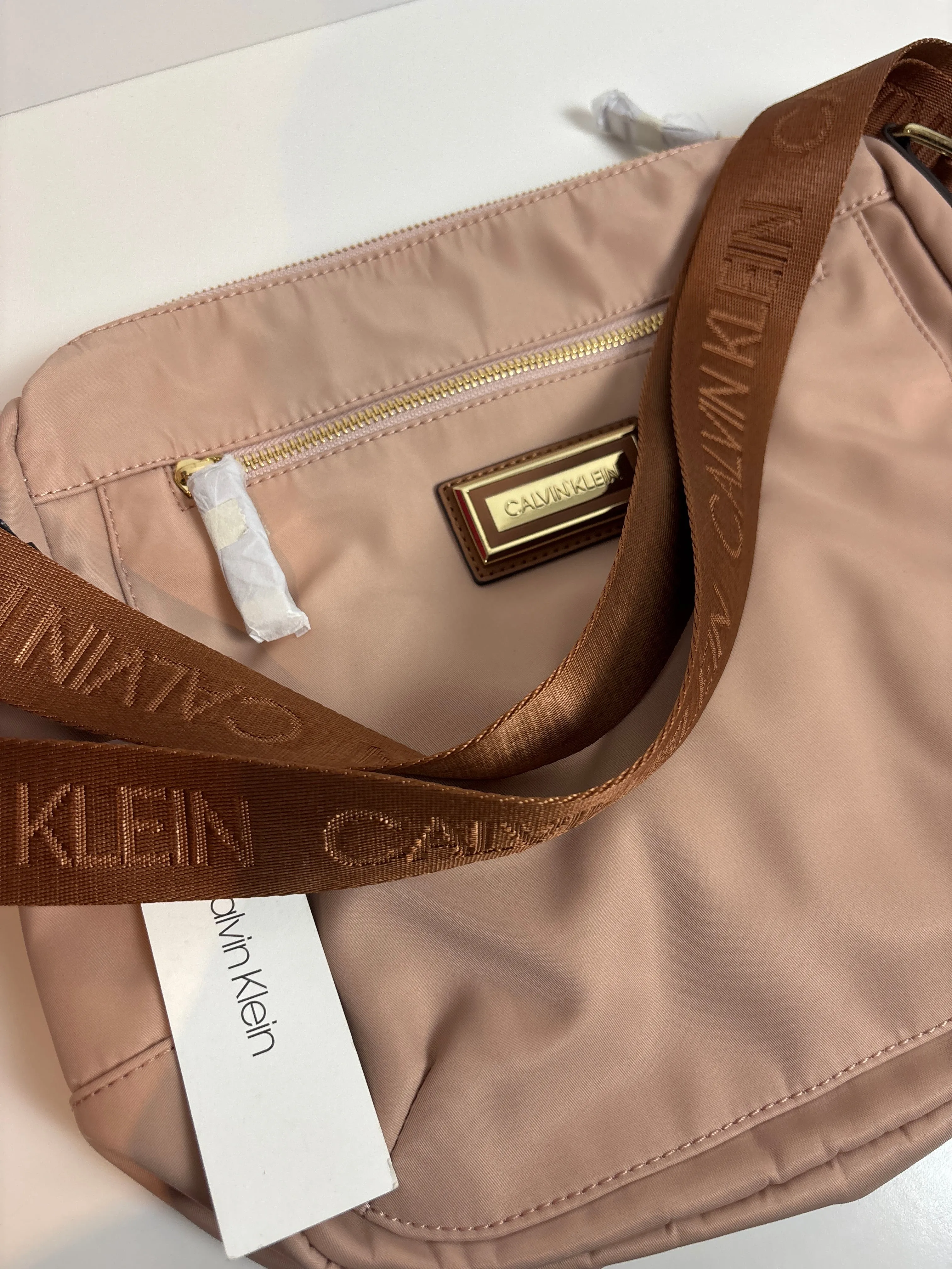 Sac bandoulière Calvin Klein par Calvin Klein, Taille : Grand