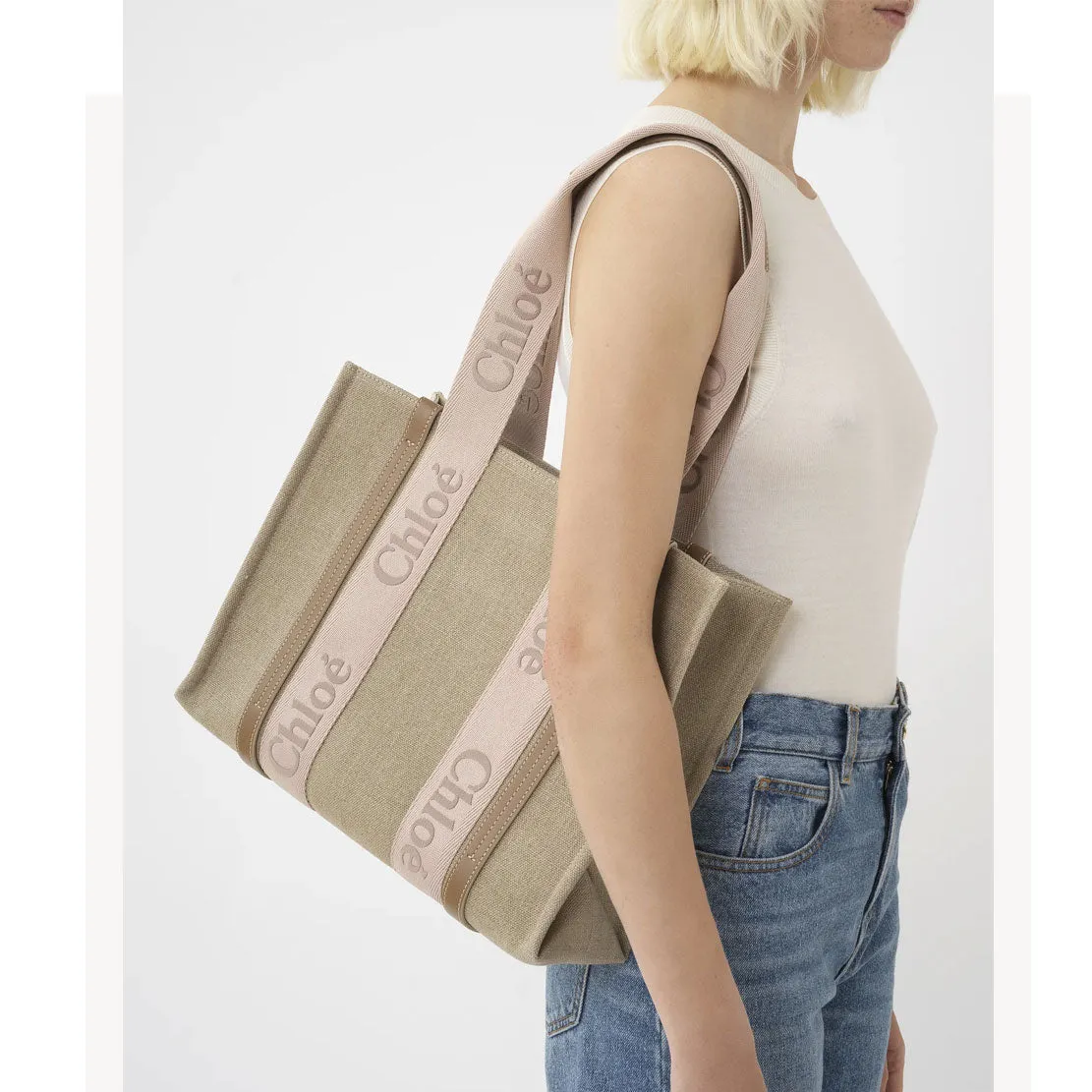 Chloé Sacs Woody Tote Medium Logo Brodé, Beige Rosé