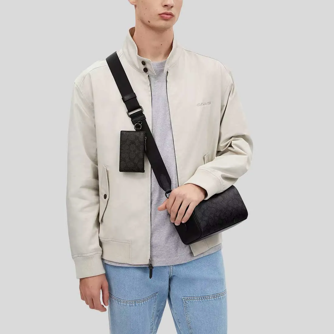 Sac bandoulière COACH Axel en toile signature imprimé charbon - Référence CV762