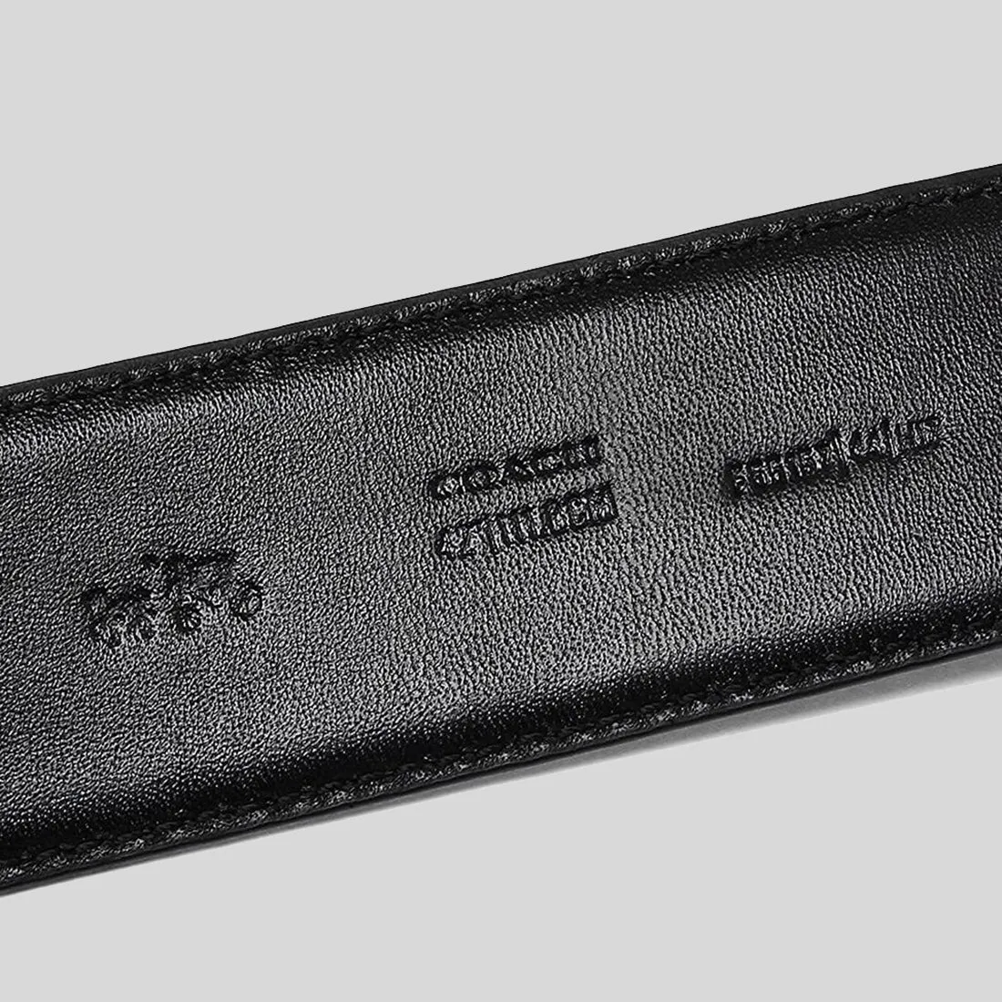 Ceinture réversible COACH à boucle d'attelage réglable, 38 mm, noir CQ024
