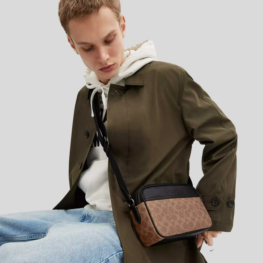 Sac Bandoulière Coach COACH Graham en Toile Signature Beige/Noir CV921
