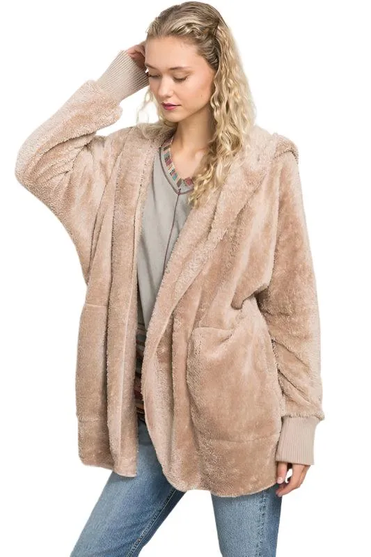 Cardigan à capuche avec poches, tricot pelucheux et devant ouvert Hem & Thread L2394