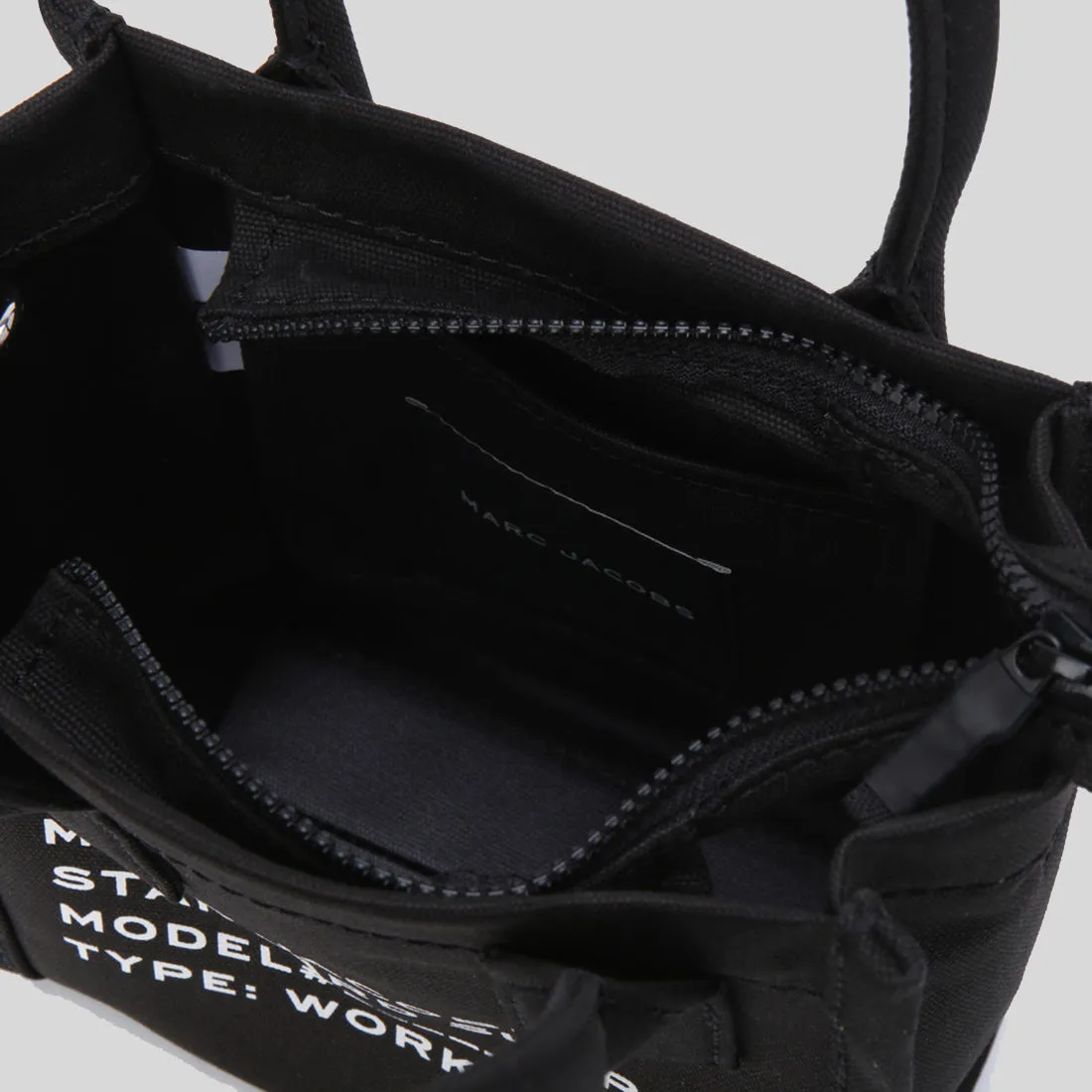 Marc Jacobs Sacs MARC JACOBS Toile Standard Supply Petit Cabas Noir 4S4HCR003H02