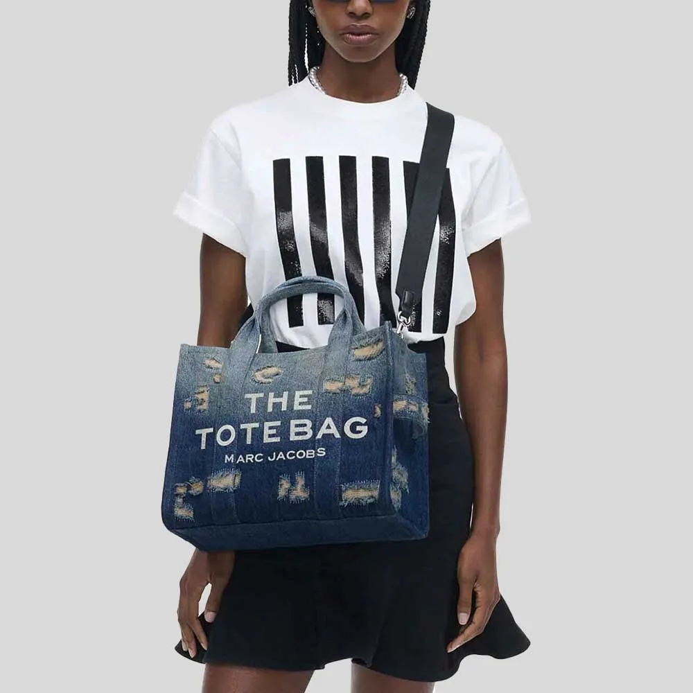 Marc Jacobs Sacs MARC JACOBS Le Sac Tote Denim Moyen Rip And Repair Punk Indigo 2F4HTT002H05