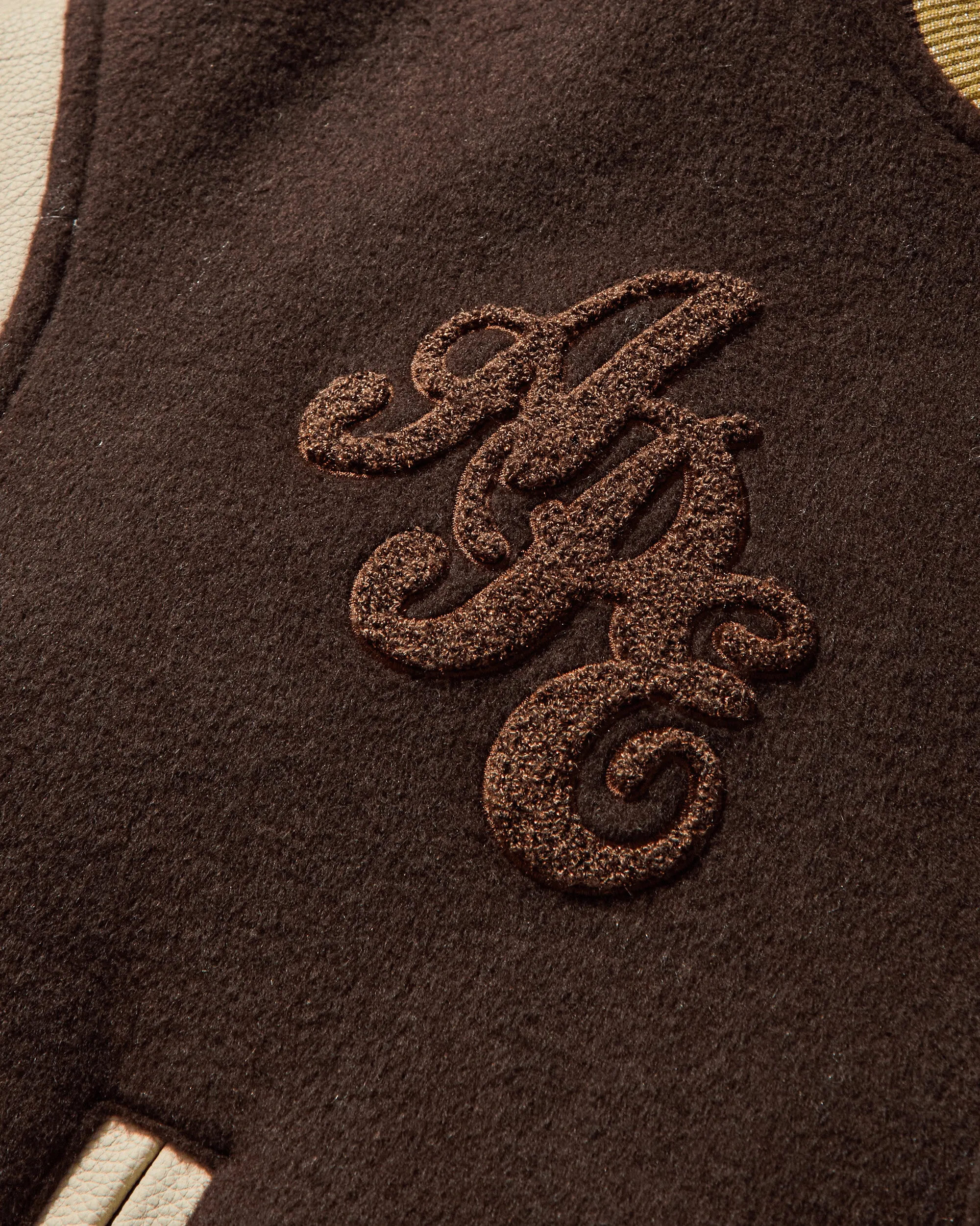 Veste de varsity en laine à motifs camouflage multi-logo marron pour homme