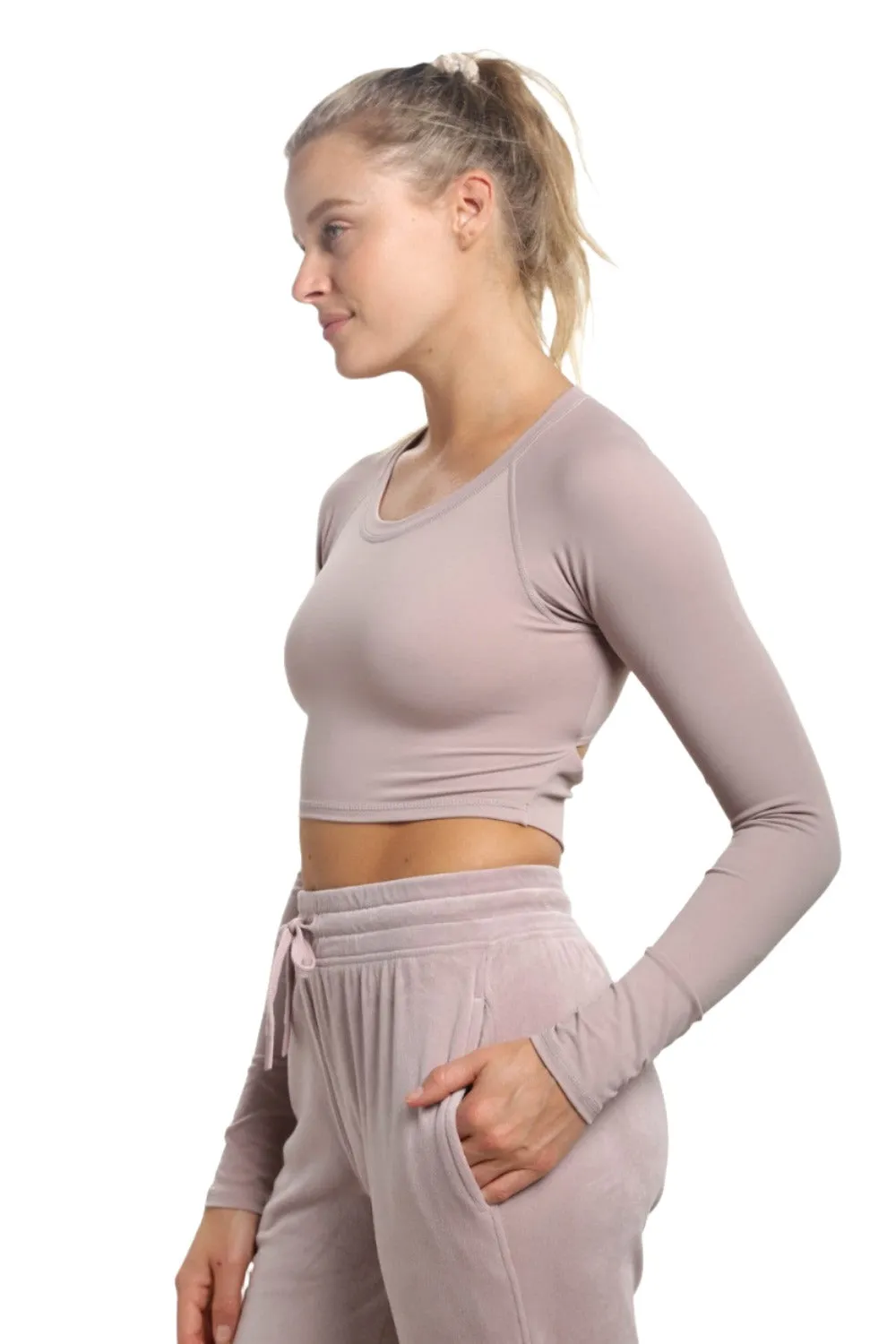 Mono B Newport Crop Top Manches Longues avec Découpes Dos AT-A0840