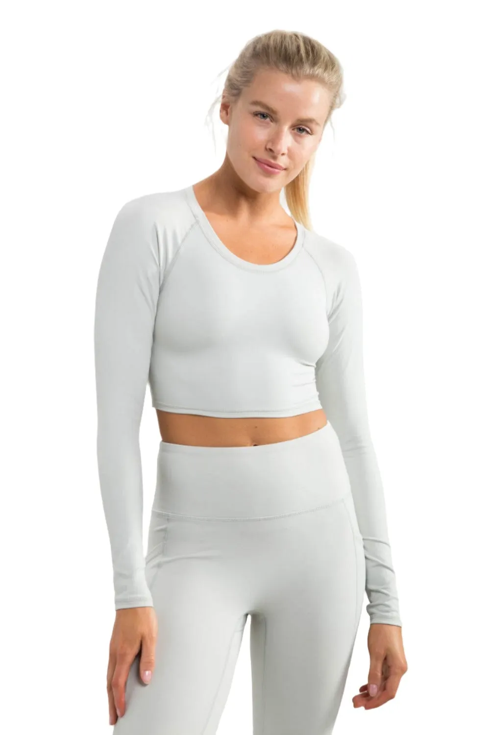 Mono B Newport Crop Top Manches Longues avec Découpes Dos AT-A0840