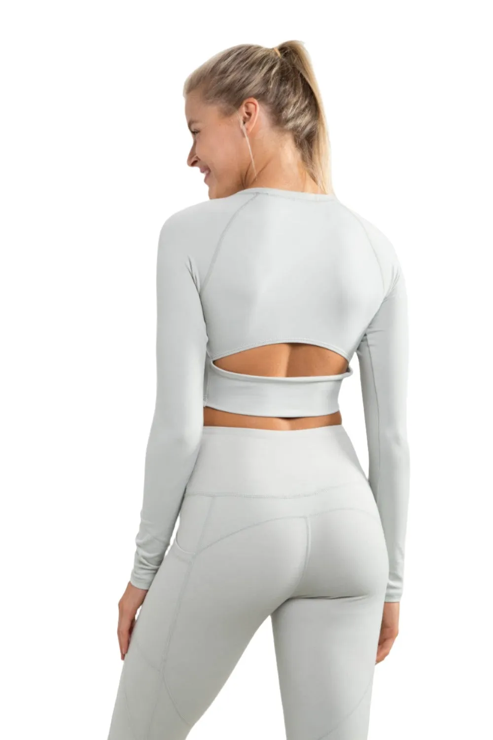 Mono B Newport Crop Top Manches Longues avec Découpes Dos AT-A0840