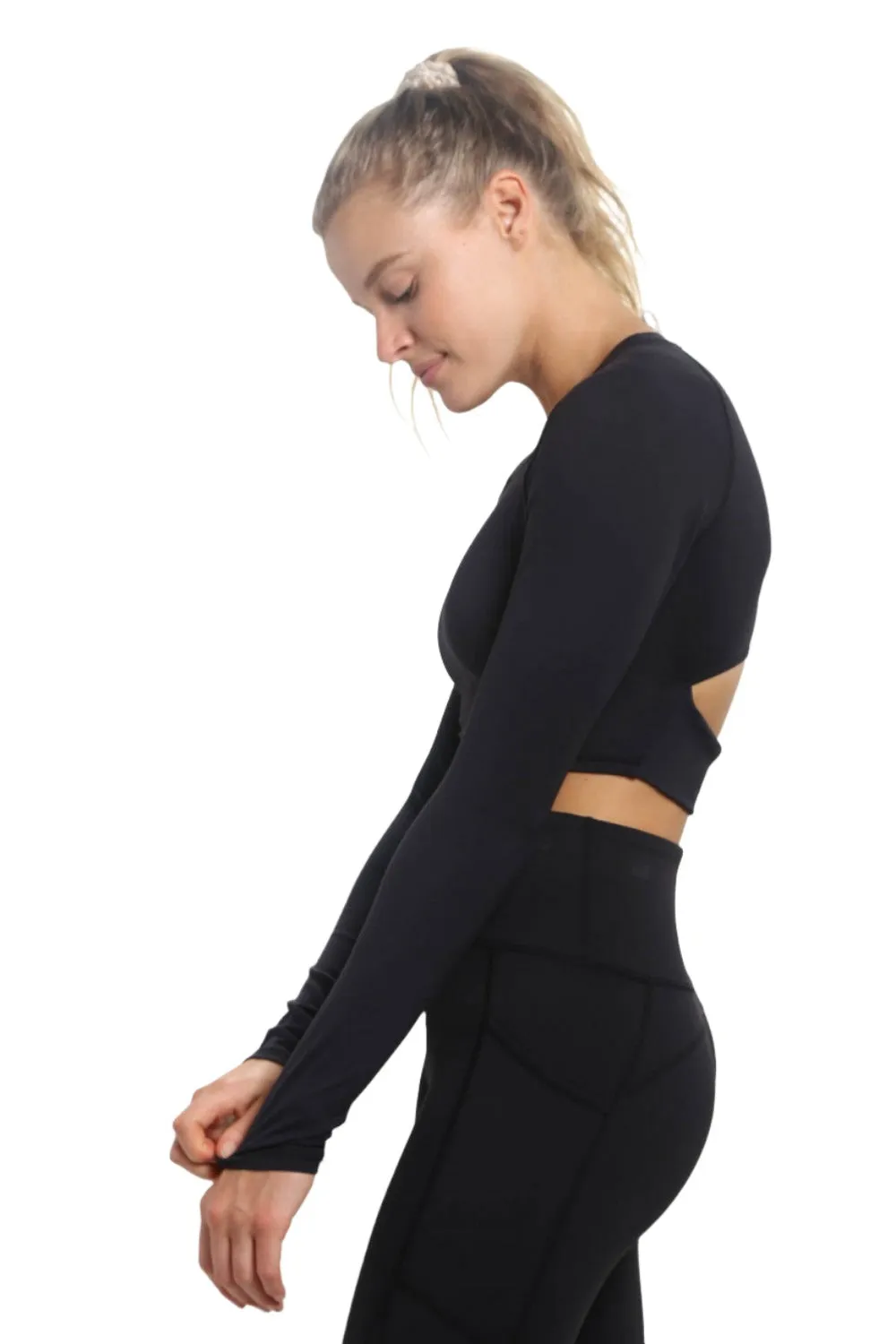 Mono B Newport Crop Top Manches Longues avec Découpes Dos AT-A0840