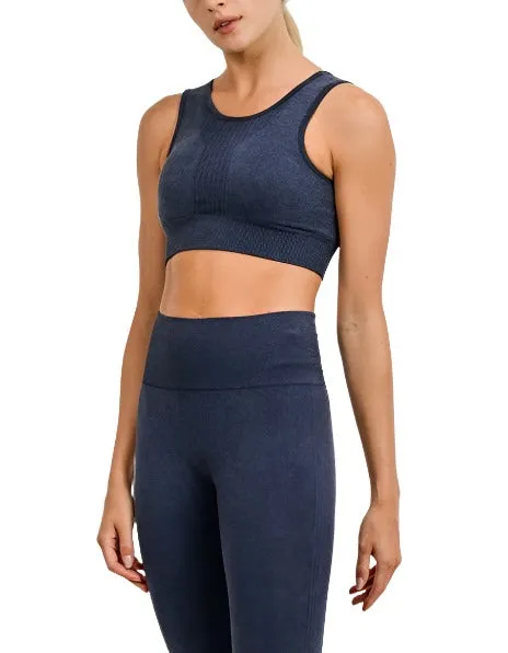 Soutien-gorge de sport triangulaire perforé sans couture Mono B AT2649