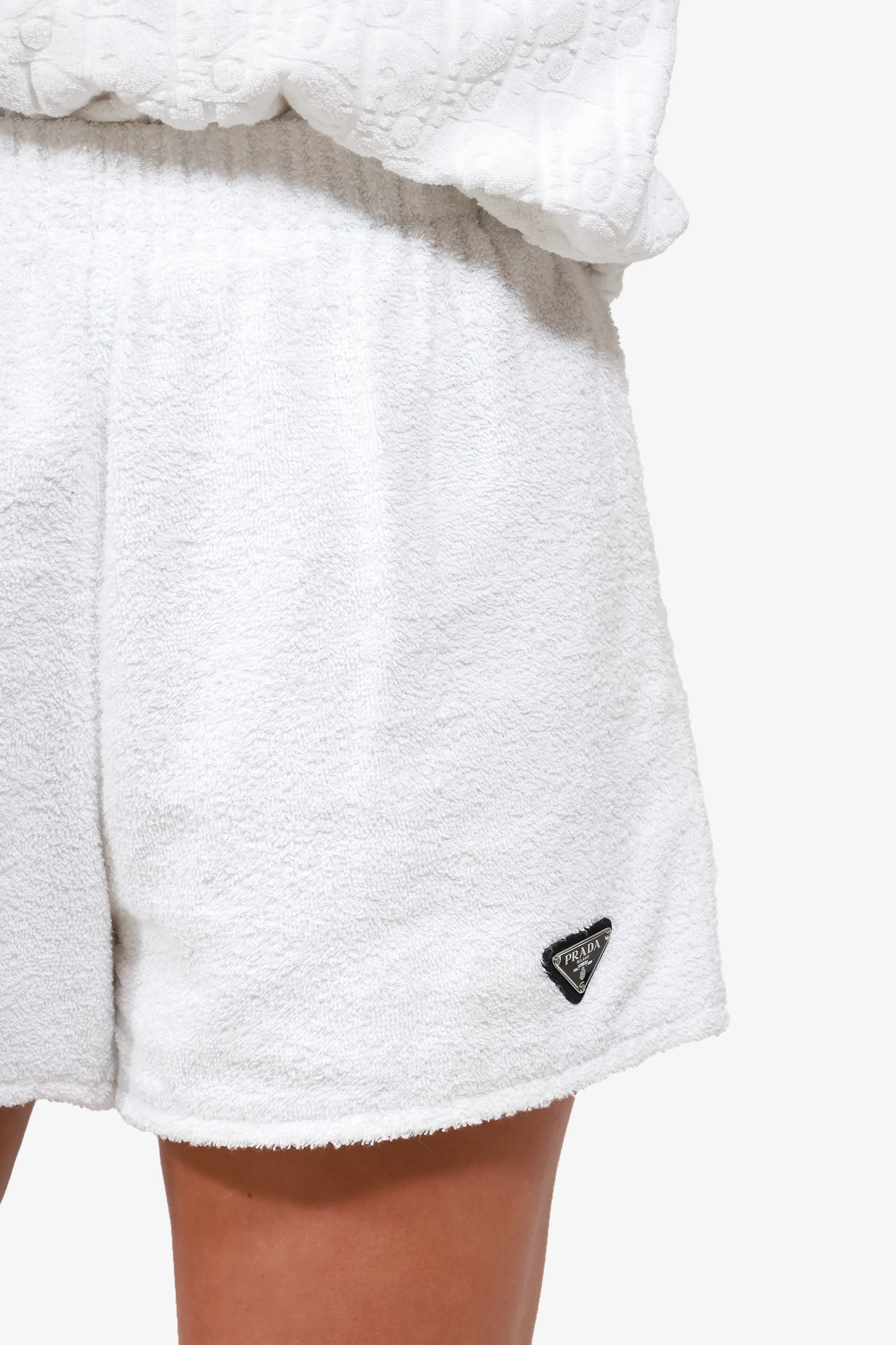 Prada Shorts en Coton Terry Blanc avec Plaque Logo Taille 42