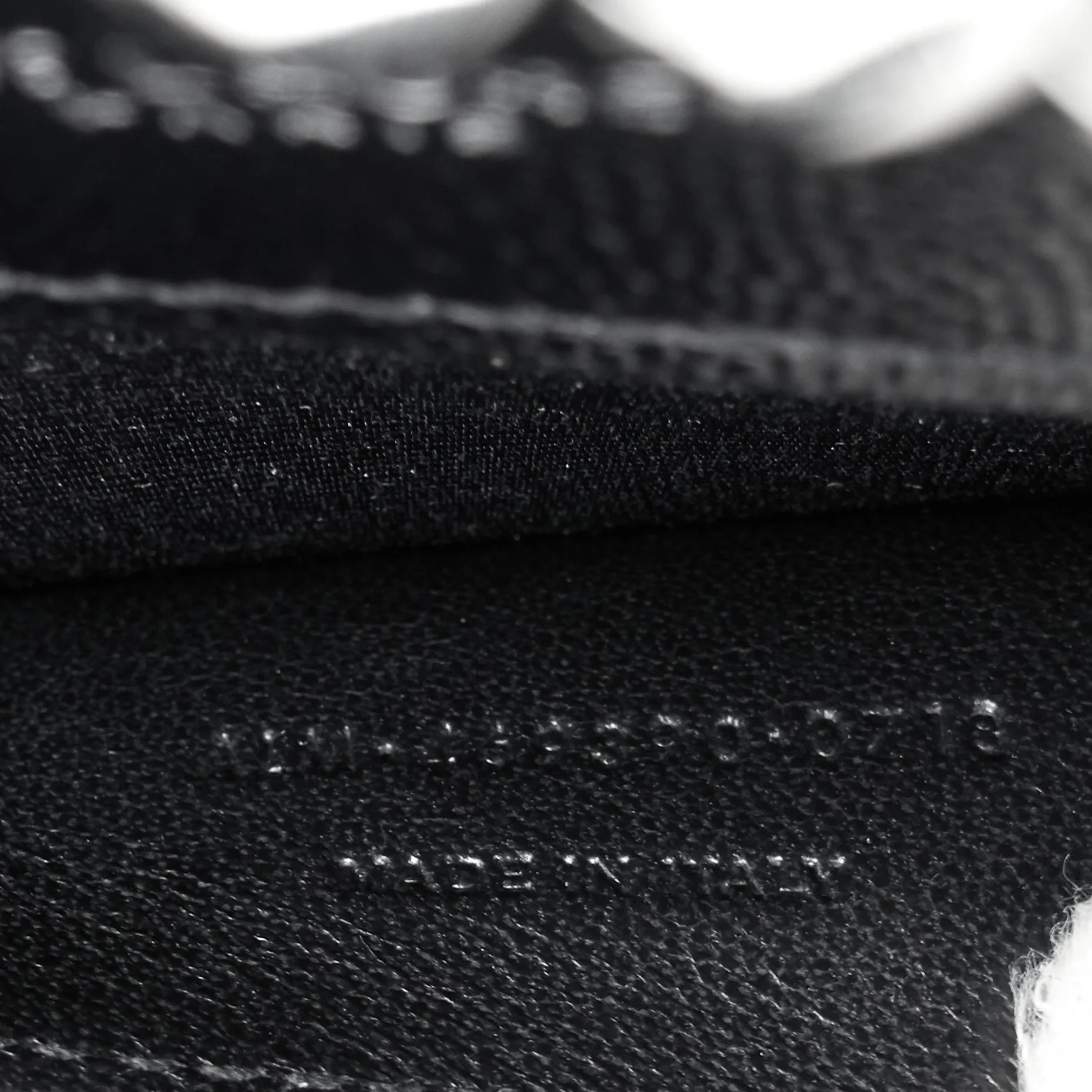 Sac à bandoulière Saint Laurent Kate Small en cuir galbé