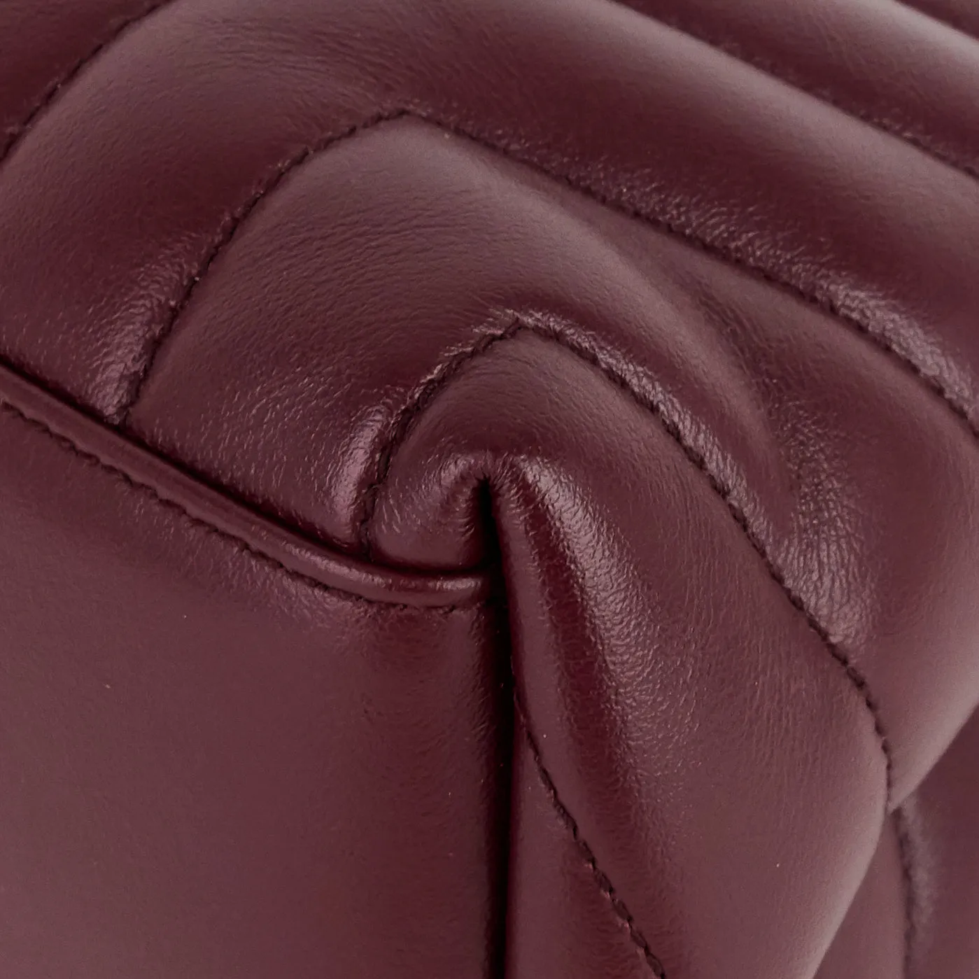 Sac à épaule Saint Laurent Loulou en veau moyen