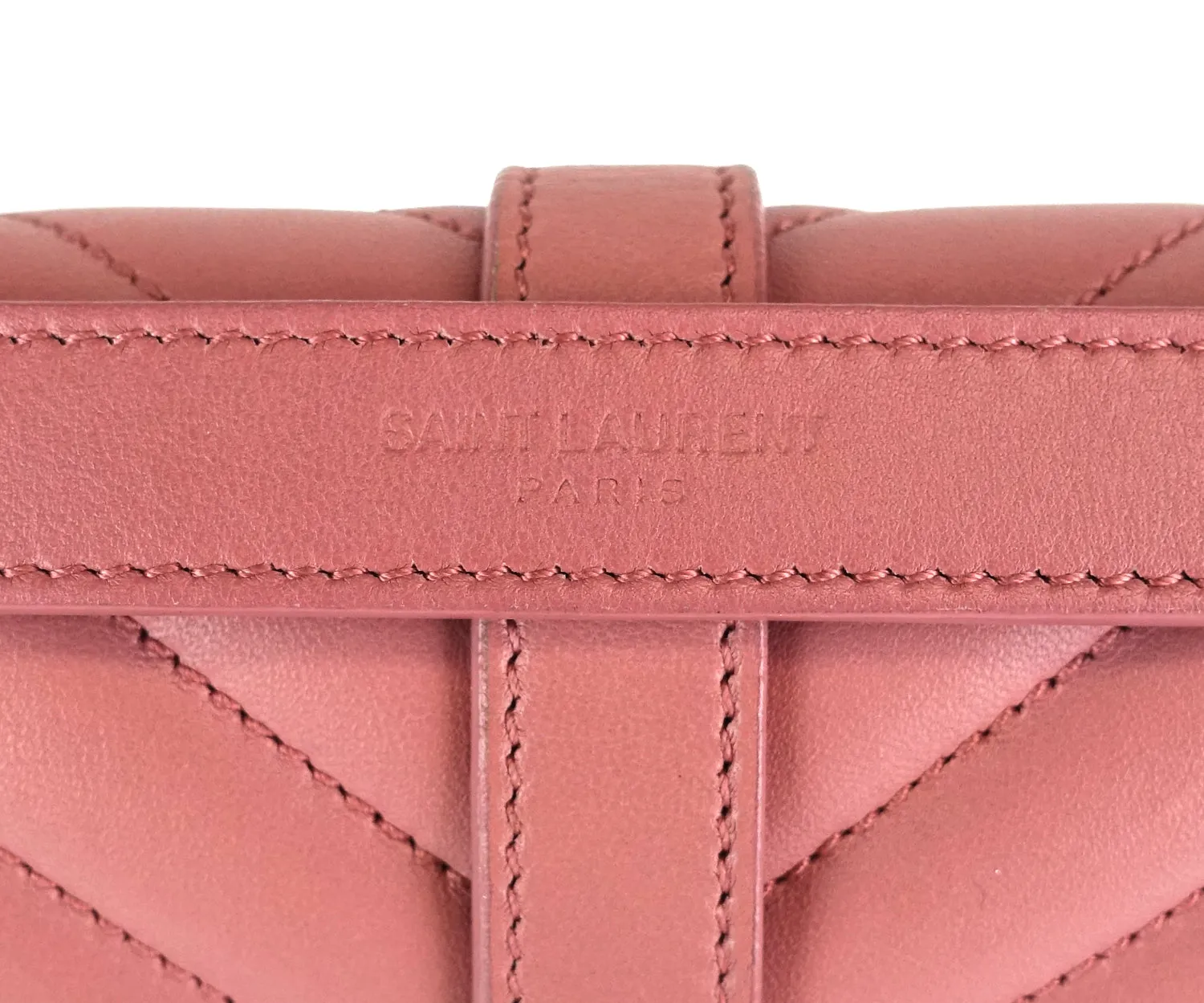 Sac Saint Laurent Matelassé Chevron en Cuir Classique Monogramme Taille Moyenne
