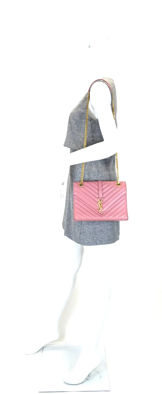 Sac Saint Laurent Matelassé Chevron en Cuir Classique Monogramme Taille Moyenne