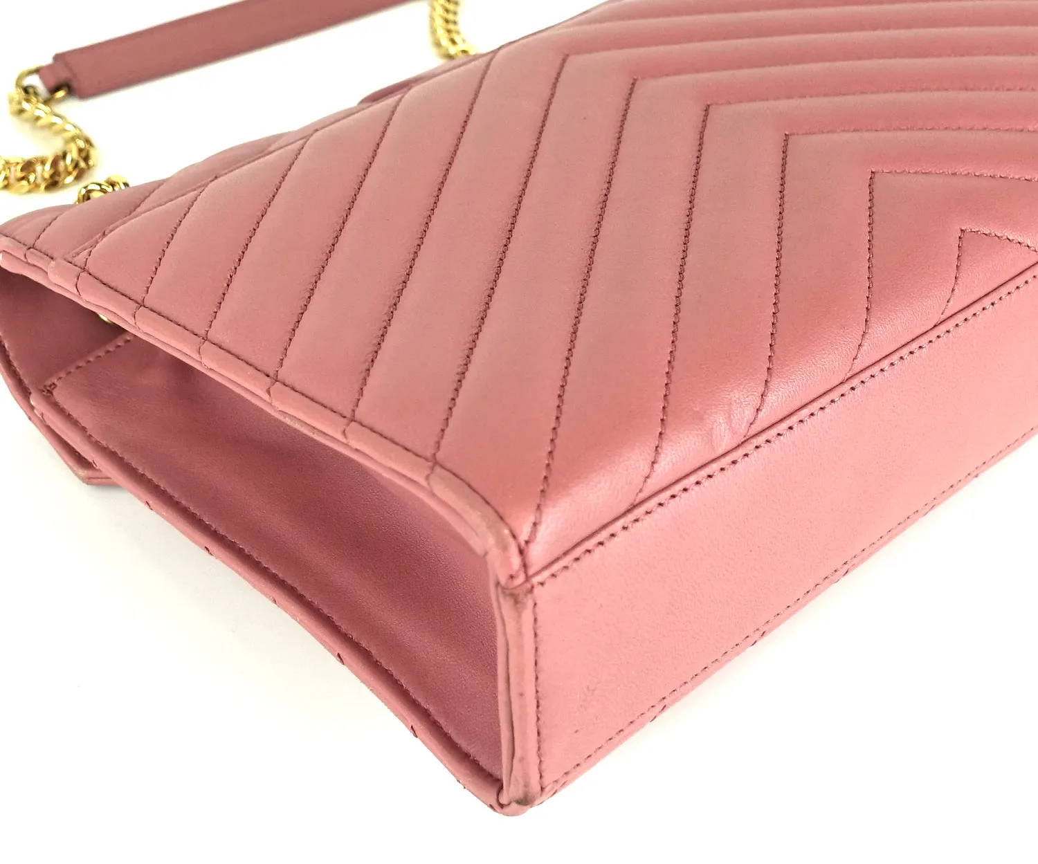 Sac Saint Laurent Matelassé Chevron en Cuir Classique Monogramme Taille Moyenne