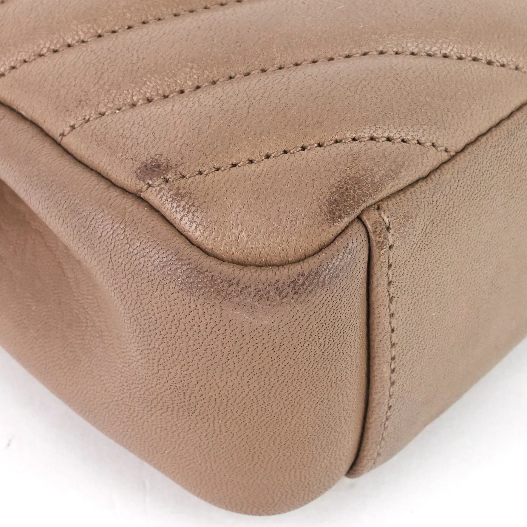 Sac Saint Laurent Monogram Collège Medium en veau matelassé
