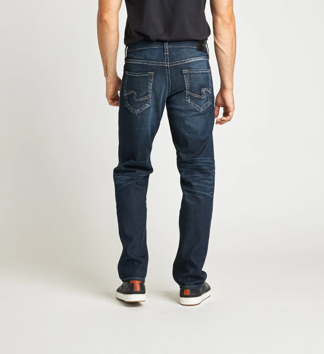 Jeans Silver Eddie coupe décontractée à jambe effilée