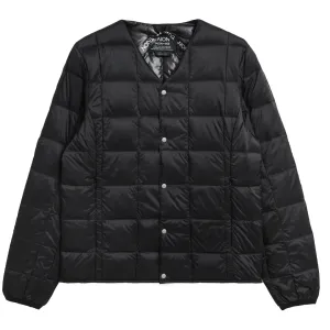 Veste Taion à col en V avec boutonnage noir