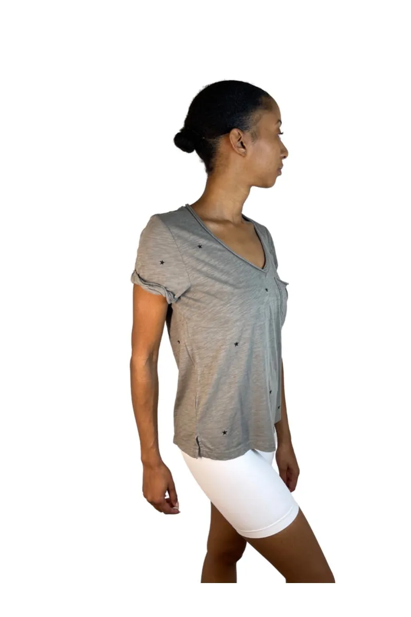 TLA T-shirt Petite Étoilé à Col en V avec Poche