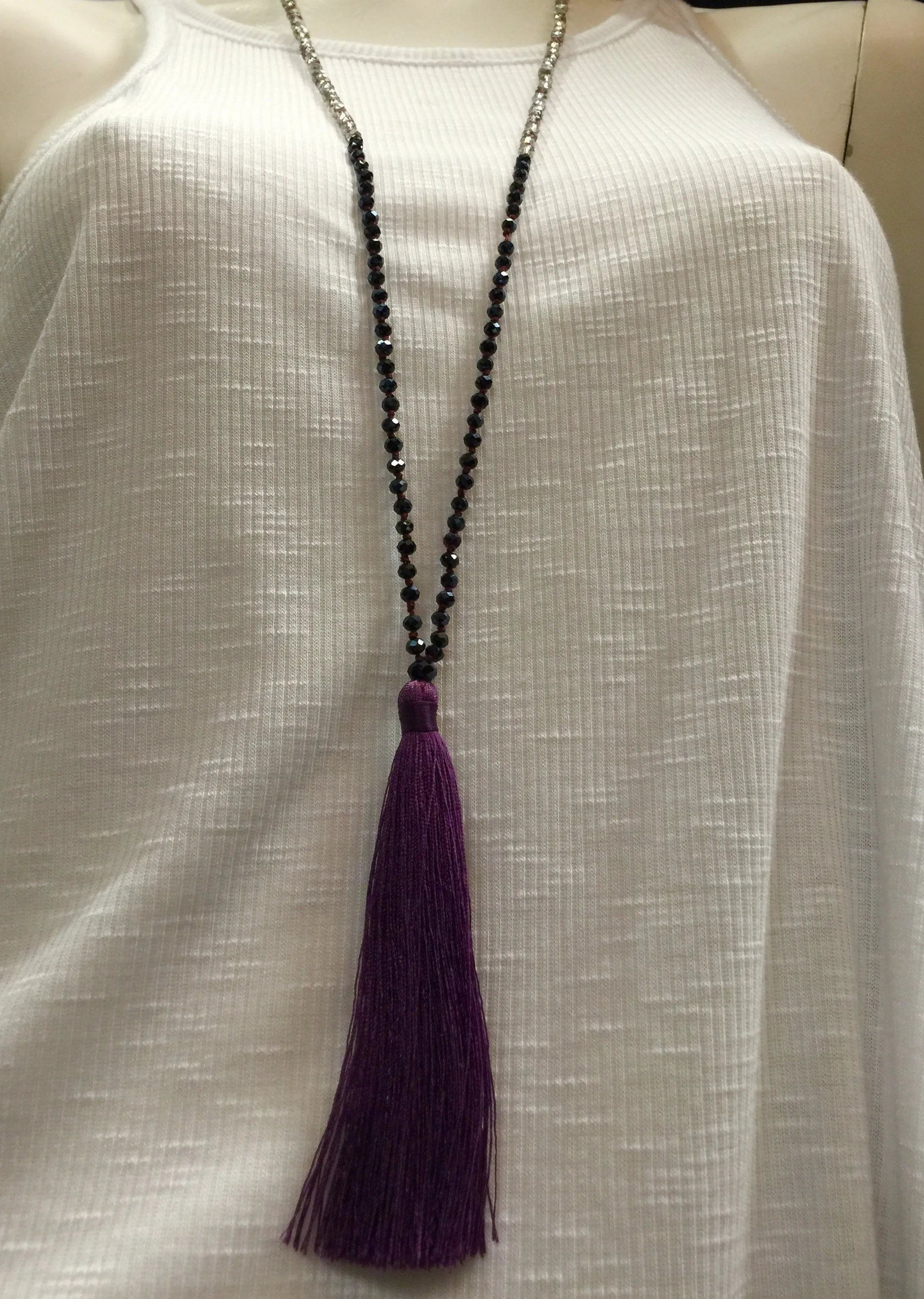 Collier à pompons tricolore