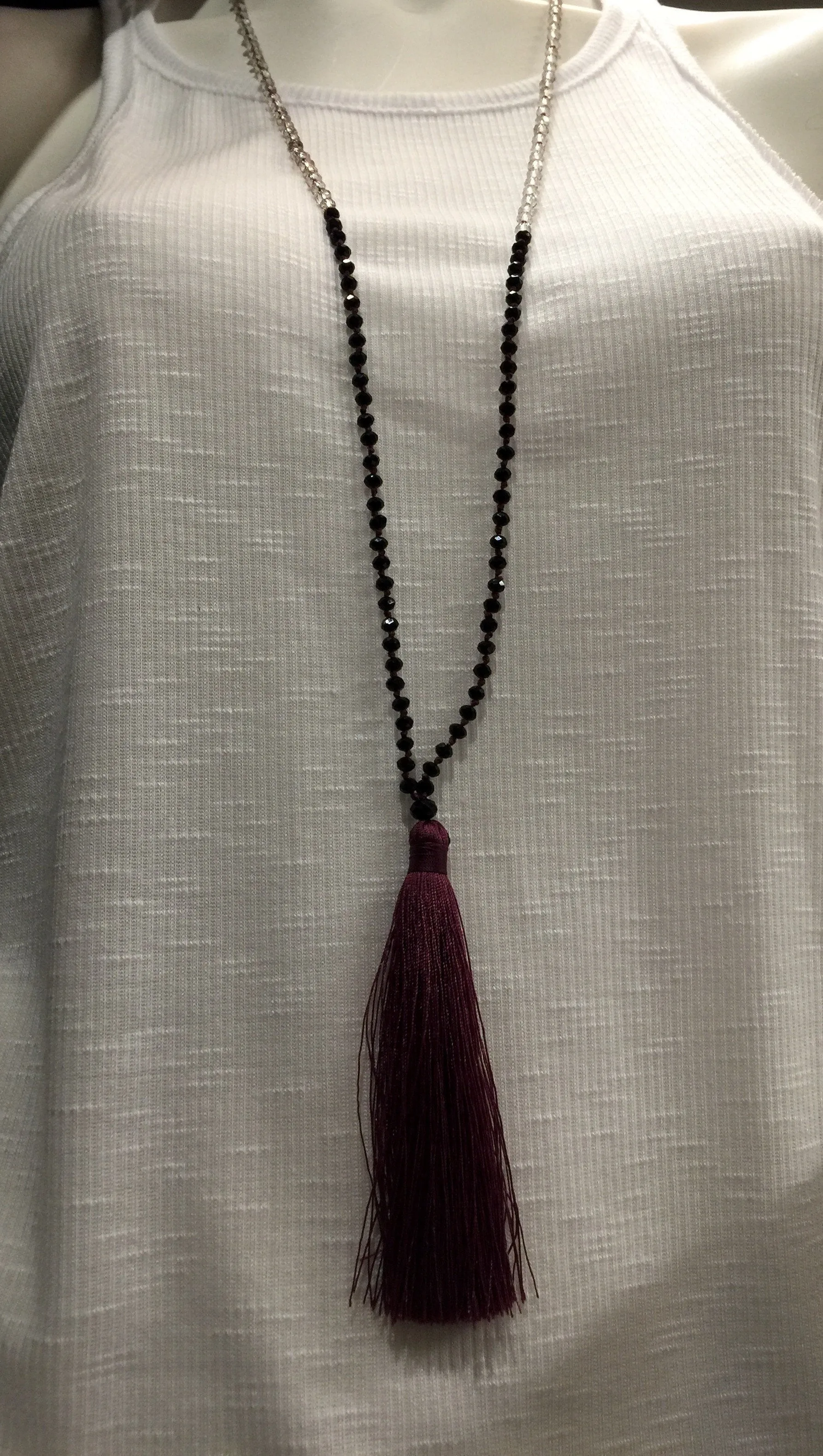 Collier à pompons tricolore