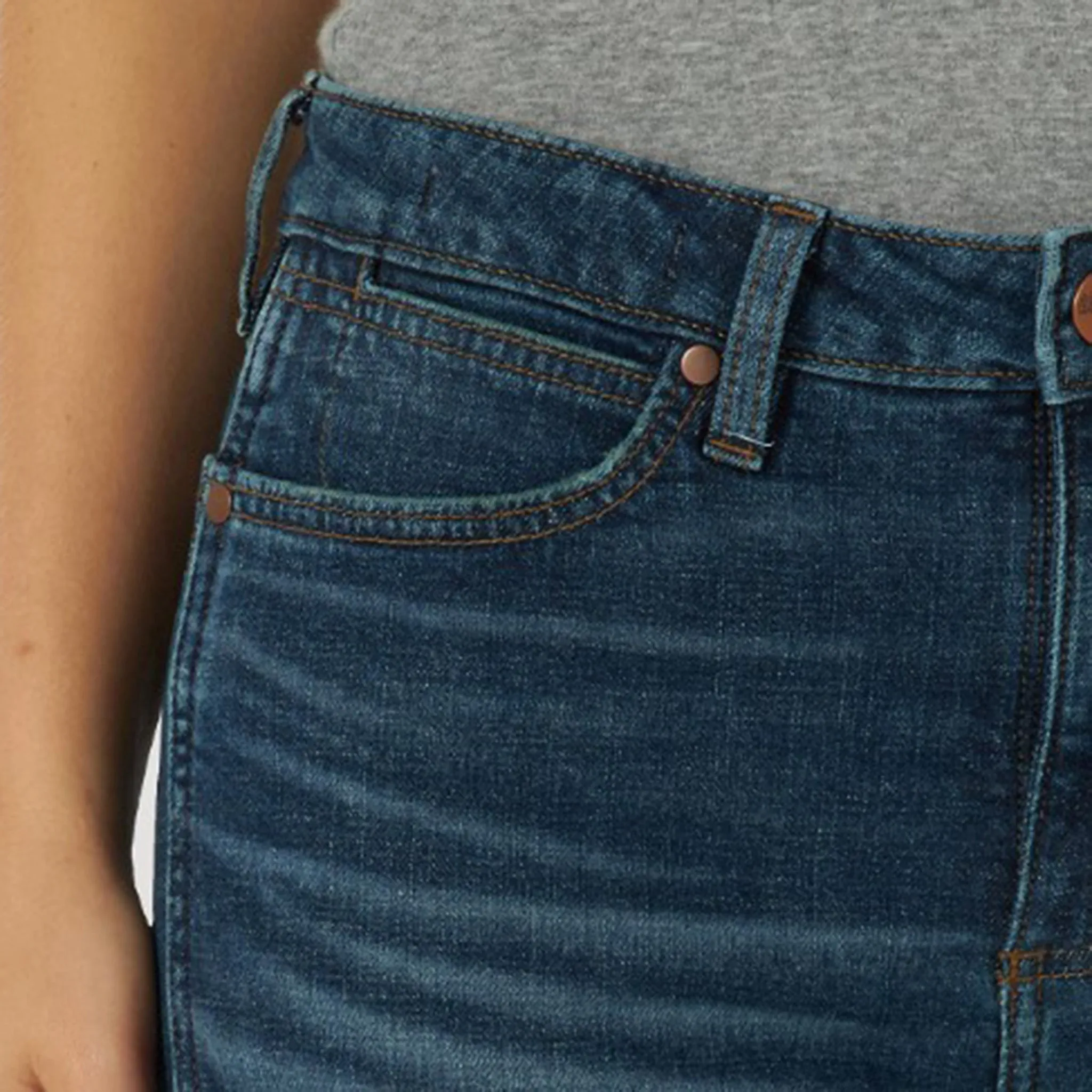 Wrangler Women's Jean Flare Jana à Taille Haute